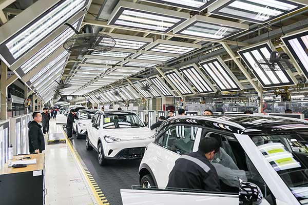 2025中國經(jīng)濟關(guān)鍵詞丨以科技創(chuàng)新引領(lǐng)新質(zhì)生產(chǎn)力發(fā)展 為經(jīng)濟持續(xù)增長增添動力